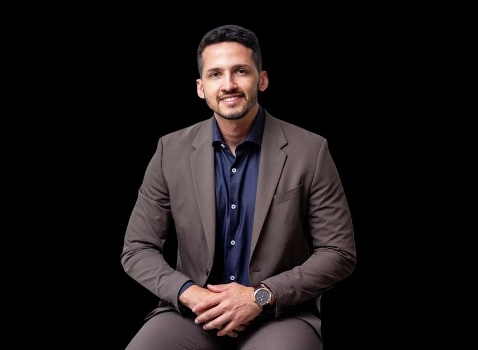 Dr. Renato Terra